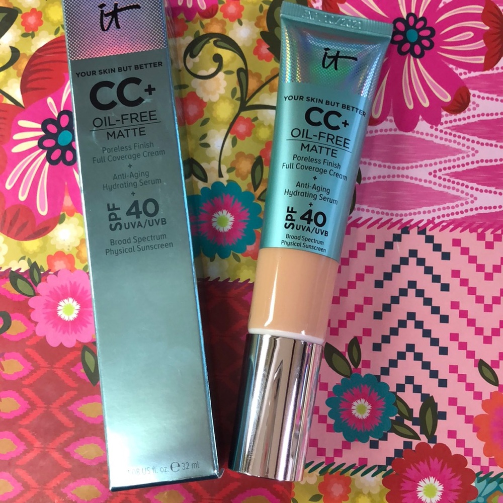 IT Cosmetics Oil Free Matte CC Cream, never used